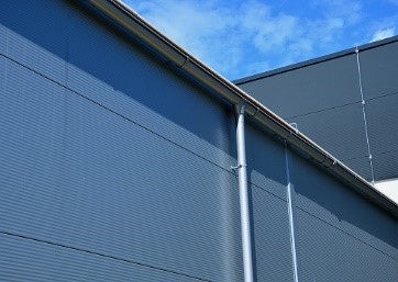 Read more about the article How to clean commercial gutters