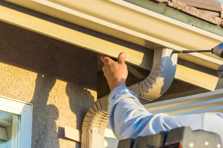 Read more about the article 10 Signs it’s Time to Replace Your Gutters